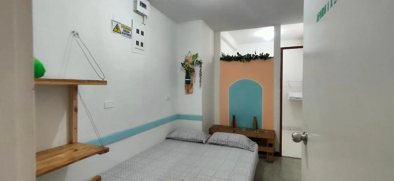 Hostal Rich Медельин