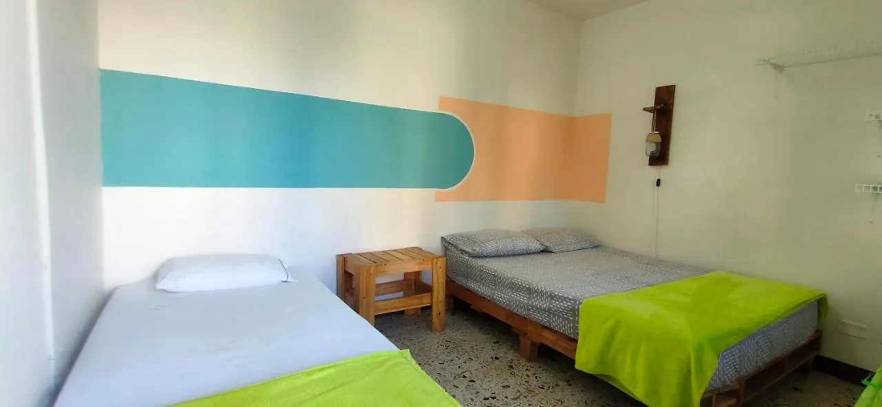 Hostal Rich Медельин Хостел