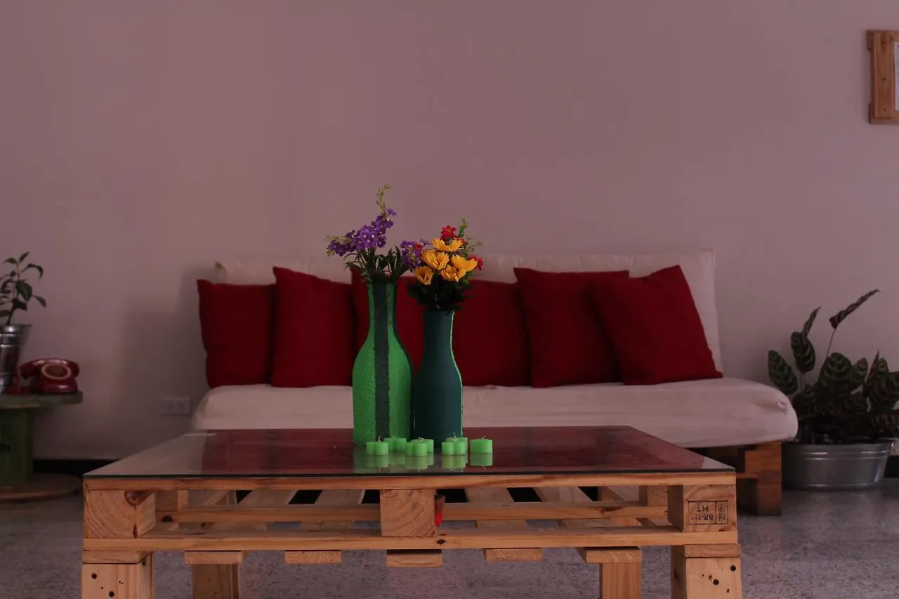 Hostal Rich Медельин Хостел