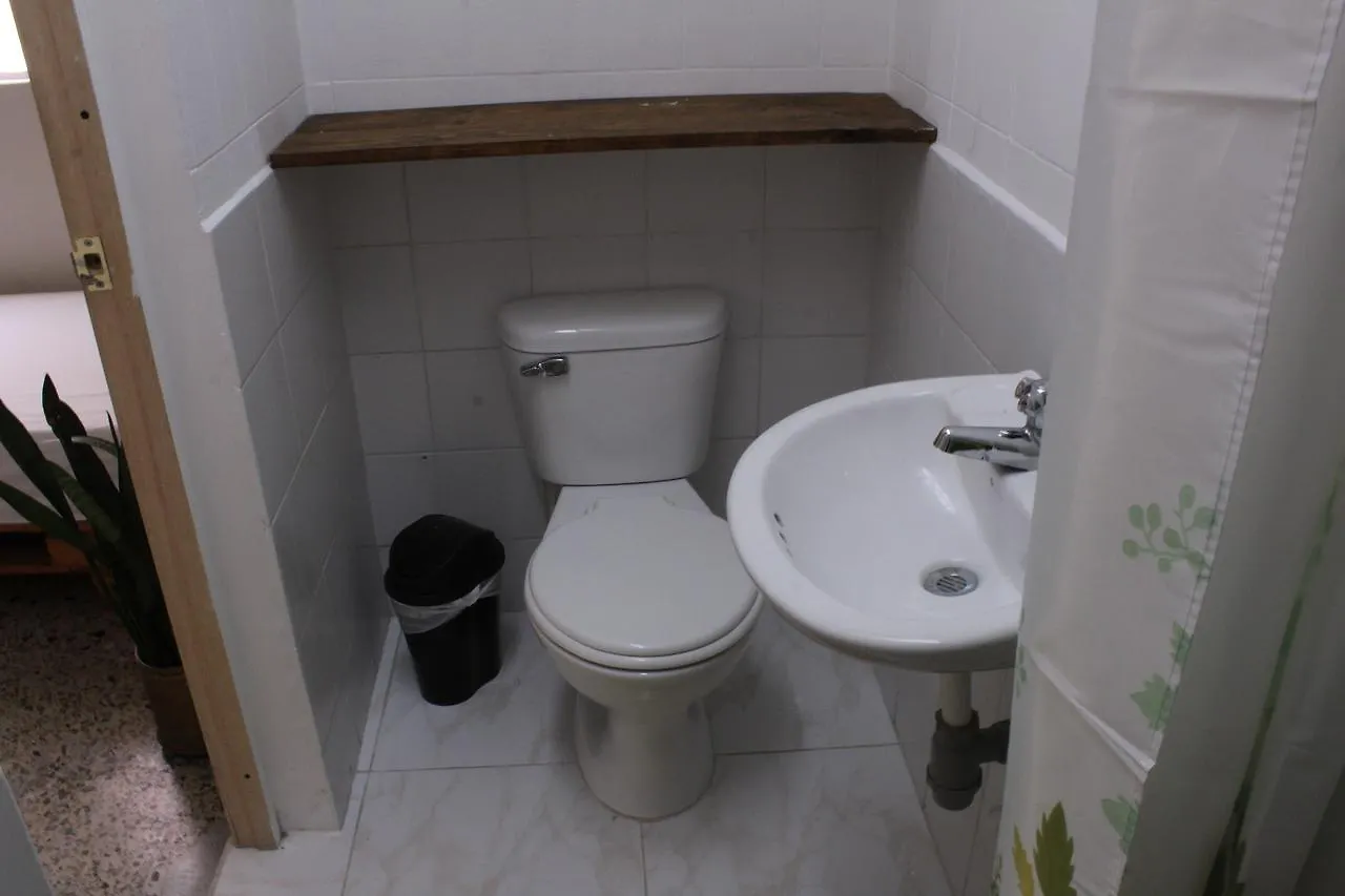 Hostal Rich Медельин Хостел